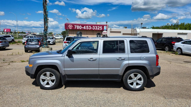2016 Jeep Patriot North, 4WD, Remote Start, Heated Seats, Blueto in Cars & Trucks in Edmonton - Image 4
