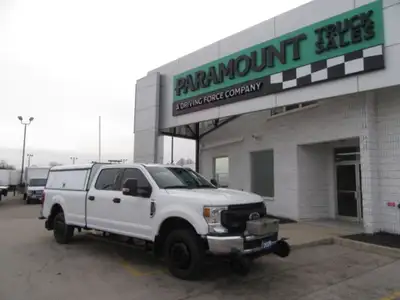 V8 GAS ENGINE, AUTO TRANS, 4X4, A/C, POWER WINDOWS & LOCKS WITH KEYLESS ENTRY, POWER & HEATED MIRROR...