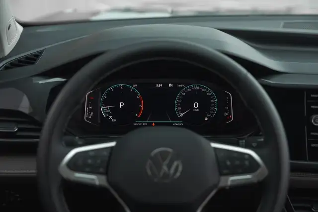 2023 Volkswagen Taos in Cars & Trucks in Delta/Surrey/Langley - Image 12