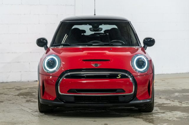 2022 MINI 3 Door Cooper SE 100% électrique | Fun citadine dans Autos et camions  à Ville de Montréal - Image 2