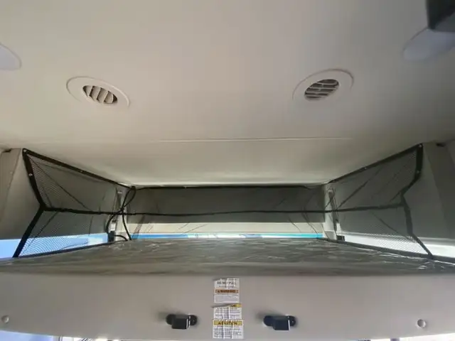 2023 Thor Motor Coach Miramar 35.2 in RVs & Motorhomes in Abbotsford - Image 23