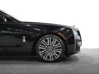 Stunning 2021 Rolls Royce Ghost AWD 6.7L Twin Turbo V12 563hp/627 lb-ft Torque, Finished in Black Di... (image 4)