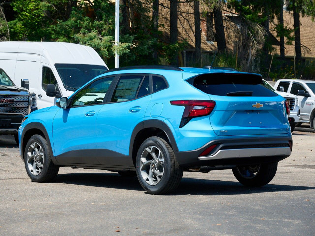 2025 Chevrolet Trax in Cars & Trucks in Kamloops - Image 2