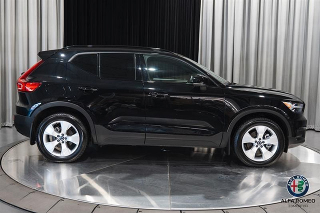 2022 Volvo XC40 T5 R-Design in Cars & Trucks in Edmonton - Image 4