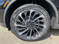 This Executive Driven Lincoln has been carefully driven by one of our employees or as a courtesy ser... (image 3)