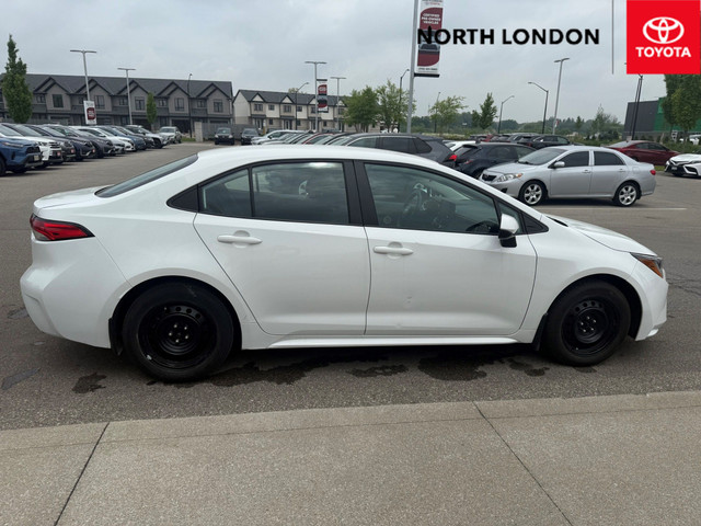 2022 Toyota Corolla LE CLEAN CARFAX - ONE OWNER - APPLE CARP... in Cars & Trucks in London - Image 4