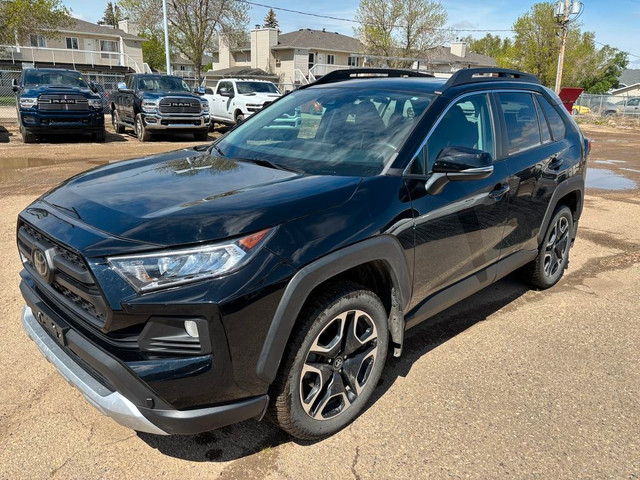2019 Toyota RAV4 TRAIL AWD | HEATED SEATS | HEATED STEERING WHEE in Cars & Trucks in Moose Jaw - Image 3