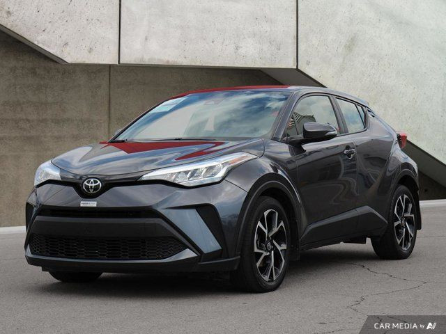 2021 Toyota C-HR XLE PREMIUM | LOW KMS | NO ACCIDENTS in Cars & Trucks in Hamilton