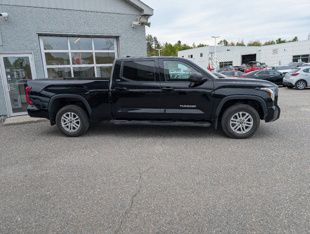 2023 Toyota Tundra SR5 4X4 CREWMAX, GARANTIE JUSQU EN 2027 dans Autos et camions  à Sherbrooke - Image 3