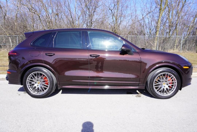  2016 Porsche Cayenne 1 OWNER /STUNNING COMBO /DEALR SERVICED/ C in Cars & Trucks in Mississauga / Peel Region - Image 4