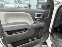 See Dealer Website for Details. 2018 Chevrolet Silverado 1500 camion de travail/LS (image 9)