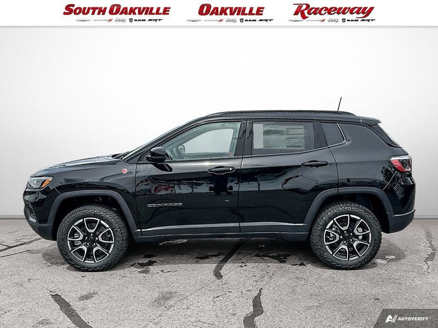 2024 Jeep Compass TRAILHAWK | CARPLAY | DEMO | BACKUP CAM | in Cars & Trucks in Oakville / Halton Region - Image 3