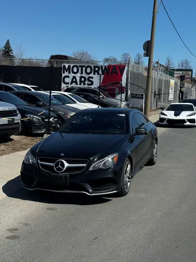 Engine: V6 Cylinder Engine 3.0L L/100Km City: 11.8 L/100Km Hwy: 8.4