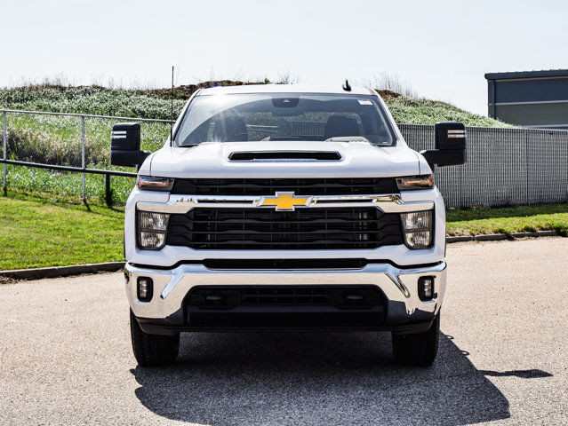 2025 Chevrolet Silverado 2500HD LT in Cars & Trucks in Strathcona County - Image 3