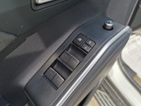 • Power_Steering • Power_Brakes • Power_Windows • Power_Seat • Power_Mirrors • Power_Locks • Power_S... (image 8)