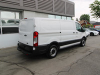 2018 FORD TRANSIT T-150 130" CREDIT BAIL DISPONIBLE 2018 FORD TRANSIT T-150 130" Low Rf 8600 GVWR Sl... (image 8)