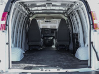 Engine: 6.6L 8cyl. L/100Km City: 0.0 L/100Km Hwy: 0.0 Safety Equipment Tire Pressure Monitoring Syst... (image 6)