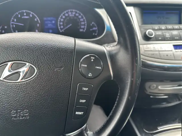 2013 Hyundai Genesis 3.8 Premium Package in Cars & Trucks in Oshawa / Durham Region - Image 24