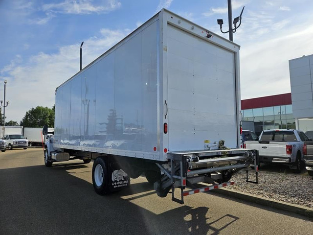 2022 Ford F-750 Diesel Regular Cab Base, 26ft Van Body, 6.7L V8  in Cars & Trucks in St. Albert - Image 3