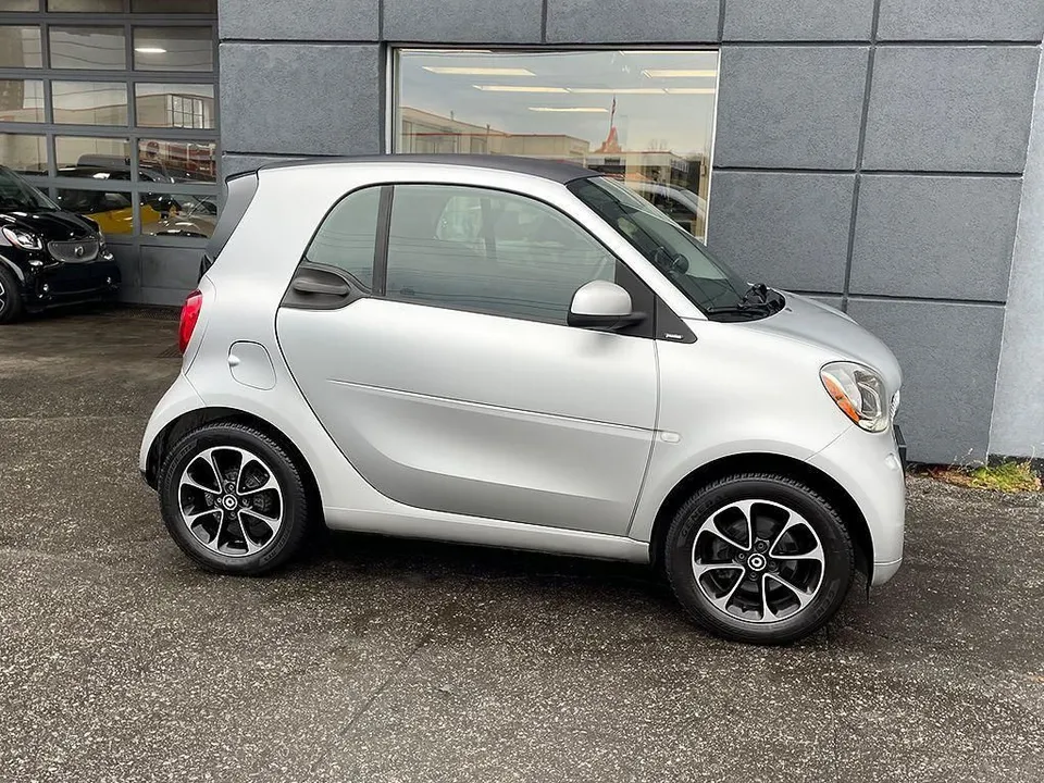 2016 Smart fortwo ALLOY WHEELS|HEATED SEATS