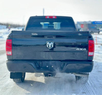 Rearview Camera Cruise Control Power Windows Fog Lamps Aluminum Wheels To view the original window s... (image 5)