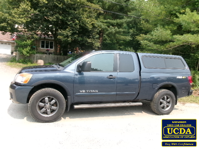 Just up from the GTA, No accidents with clean body. 5.6 litre V8, 4x4 with ps, pws, pdls, pms, tilt,...