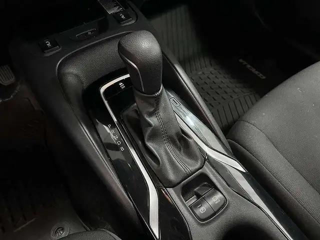 2022 Toyota Corolla LE AMELIORE - TOIT OUVRANT - VOLANT CHAUFFAN in Cars & Trucks in Québec City - Image 22