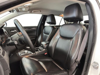 Chrysler 300 Touring L AWD 2022 Elegance, confort et traction integrale. Disponible maintenant chez... (image 8)