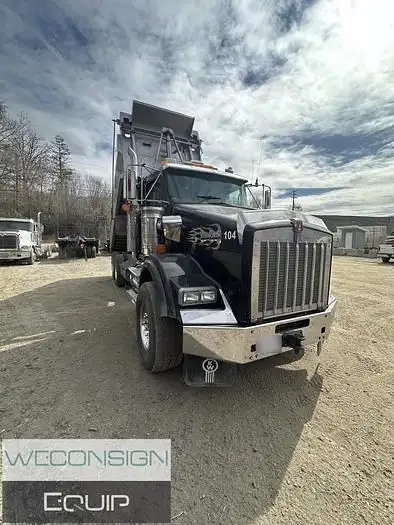 2006 KENWORTH T800 TA BC SPEC DUMP TRUCK (unit #02055)... c/w 861,804 km , 12,916 hr , Located in Ve...