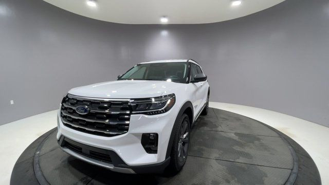 2025 Ford Explorer Active in Cars & Trucks in Strathcona County - Image 3