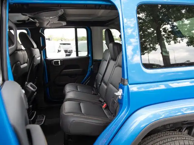 2025 Jeep Wrangler Sahara 4x4, Off-Road Camera, Heated McKinley in Cars & Trucks in Calgary - Image 20
