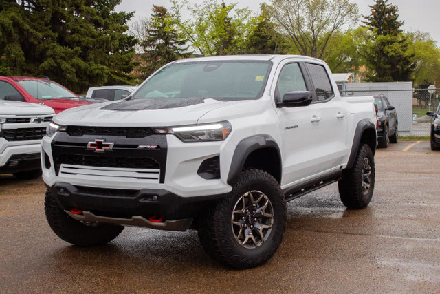 2024 Chevrolet Colorado ZR2 Crew Cab 4WD in Cars & Trucks in Edmonton - Image 2