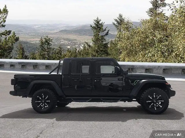 2020 Jeep Gladiator Sport S in Cars & Trucks in Moncton - Image 8
