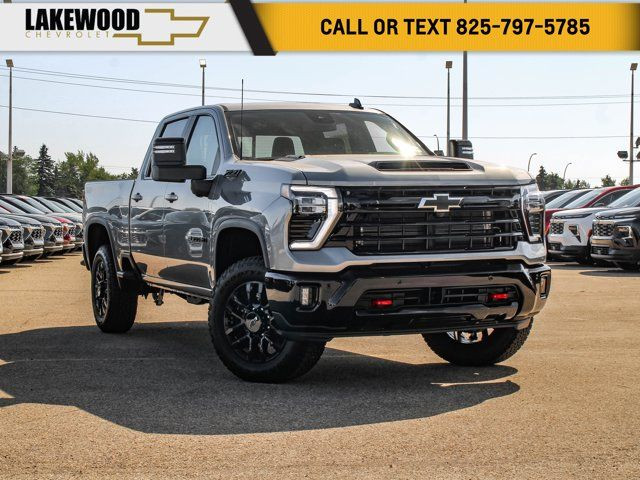 2025 Chevrolet Silverado 3500HD LT | Running Boards in Cars & Trucks in Edmonton
