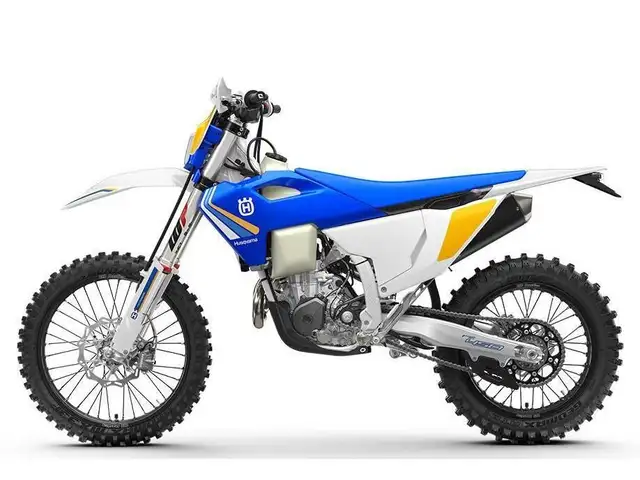 2025 Husqvarna FE 450 HERITAGE in Dirt Bikes & Motocross in Ottawa - Image 4