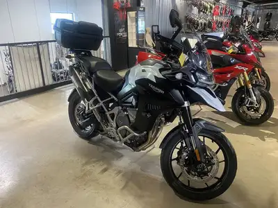 As per our “no hold policy” our inventory can vary from what is advertised. Please call us to confir...