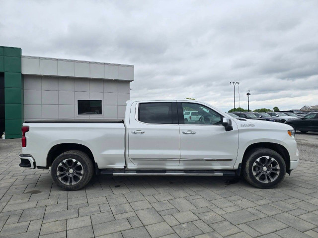 2022 Chevrolet Silverado 1500 in Cars & Trucks in Ottawa - Image 4