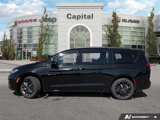 2025 Chrysler Pacifica Limited | Adaptive Cruise Control in Cars & Trucks in Edmonton - Image 2