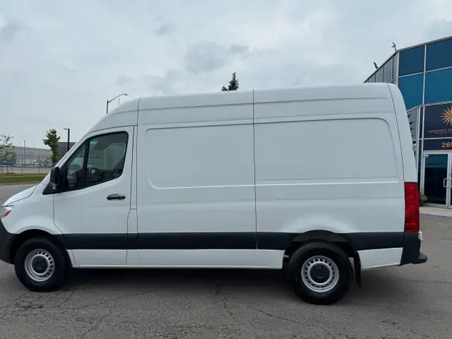 2019 Mercedes-Benz Sprinter Cargo Van 2500- CARGO dans Autos et camions dans Région d’Oakville/Halton - Image 3