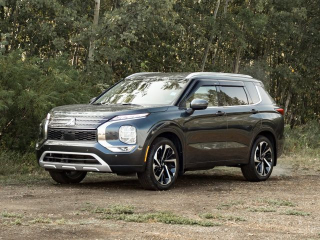 2024 Mitsubishi Outlander GT in Cars & Trucks in Edmonton - Image 3