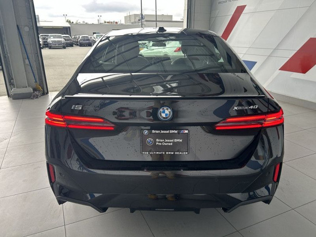 2025 BMW i5 xDrive40 in Cars & Trucks in Vancouver - Image 4