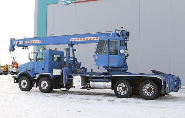 2009 Kenworth T800 - Bucket / Boom / Picker Truck in Heavy Trucks in Edmonton - Image 3