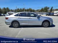 Silver 2021 Volkswagen Jetta Highline Apple CarPlay | Android Auto | Sirus XM FWD 8-Speed Automatic... (image 4)
