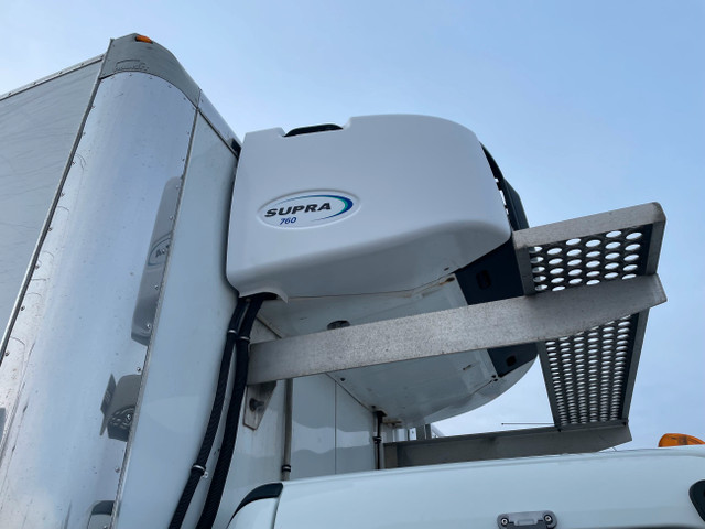 2018 FREIGHTLINER M2 Box Truck in Heavy Trucks in Moncton - Image 3