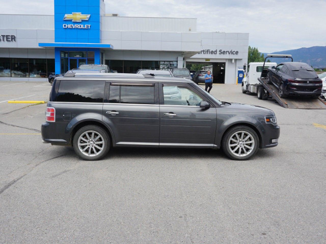 2019 Ford Flex in Cars & Trucks in Penticton - Image 2