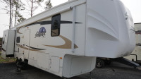 2010 Forest River 33L
