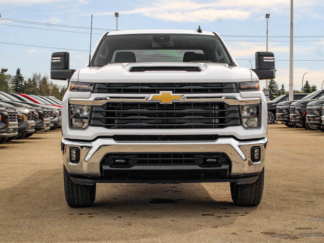 2025 Chevrolet Silverado 2500HD LT in Cars & Trucks in Edmonton - Image 3