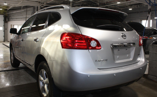 2013 Nissan Rogue SV AWD in Cars & Trucks in City of Montréal - Image 4