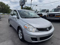2012 nissan versa S automatique air climatisé froide avec navigation gps Bluetooth pour le téléphone... (image 1)