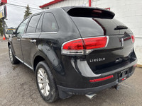 AWD | LEATHER HEATED AND COOLED SEATS | SUNROOF | TOW HITCH | 3.7L This 2013 Lincoln MKX AWD is a pr... (image 5)